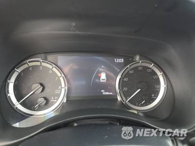 2023 Toyota Highlander LE - zdjęcie 12 z 34 - miniatura