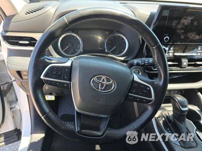2023 Toyota Highlander LE - zdjęcie 10 z 29 - miniatura