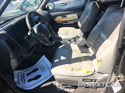 1996 Nissan Pathfinder LE - zdjęcie 7 z 36 - miniatura
