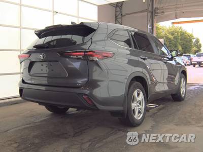 2024 Toyota Highlander LE - zdjęcie 4 z 23 - miniatura
