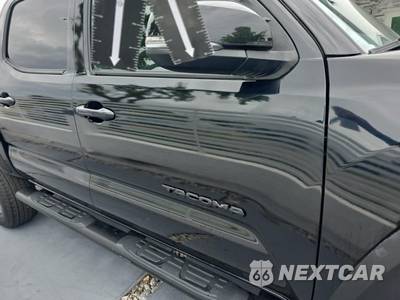 2021 Toyota Tacoma TRD Off-Road Crew Cab Medium Bed - zdjęcie 26 z 35 - miniatura