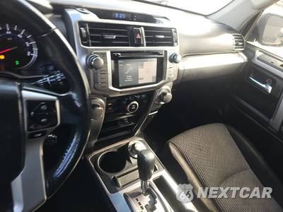 2018 Toyota 4Runner SR5 - zdjęcie 11 z 40 - miniatura