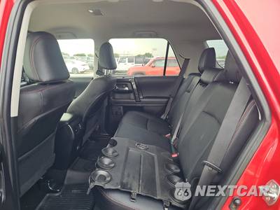 2022 Toyota 4Runner TRD Off-Road Premium - zdjęcie 13 z 23 - miniatura