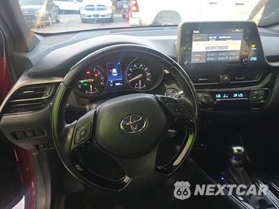 2019 Toyota C-HR XLE - zdjęcie 8 z 16 - miniatura
