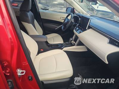 2024 Toyota Corolla Cross XLE - zdjęcie 8 z 18 - miniatura
