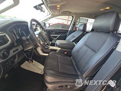 2017 Nissan TITAN PRO-4X Crew Cab Short Bed - zdjęcie 7 z 36 - miniatura