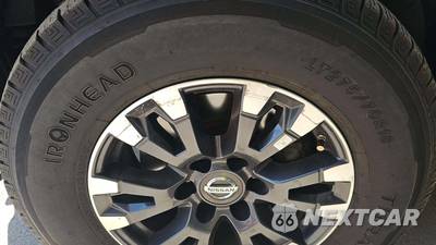 2017 Nissan TITAN PRO-4X Crew Cab Short Bed - zdjęcie 33 z 36 - miniatura
