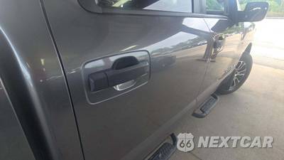 2022 Nissan TITAN SV Crew Cab Short Bed - zdjęcie 23 z 27 - miniatura
