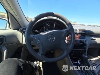 2005 Mercedes-Benz C 240 4MATIC Sedan - zdjęcie 10 z 46 - miniatura