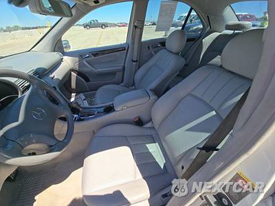 2005 Mercedes-Benz C 240 4MATIC Sedan - zdjęcie 7 z 46 - miniatura