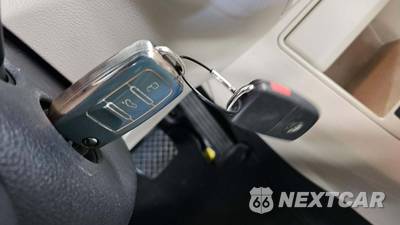 2012 Volkswagen Tiguan SE - zdjęcie 17 z 38 - miniatura