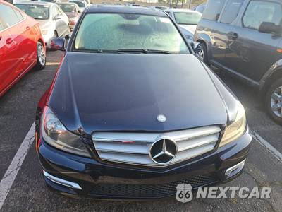 2013 Mercedes-Benz C 250 Sedan - zdjęcie 2 z 44 - miniatura
