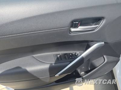 2023 Toyota Corolla Cross XLE - zdjęcie 9 z 25 - miniatura