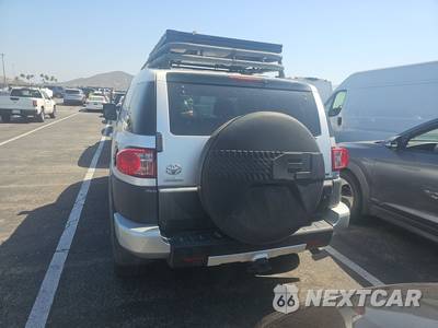 2007 Toyota FJ Cruiser w/Rear Doors - zdjęcie 5 z 47 - miniatura