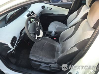 2018 Toyota Prius Two Eco - zdjęcie 7 z 40 - miniatura