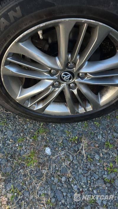2016 Toyota Camry SE - zdjęcie 23 z 35 - miniatura