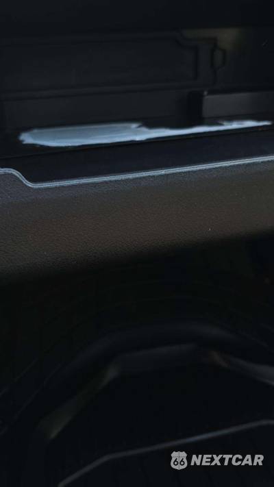 2016 Toyota Camry SE - zdjęcie 18 z 35 - miniatura