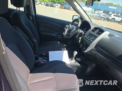 2015 Nissan Versa SV - zdjęcie 8 z 30 - miniatura