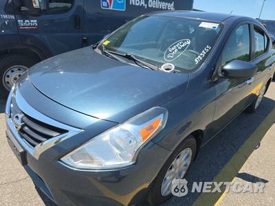 2015 Nissan Versa SV - zdjęcie 1 z 30 - miniatura