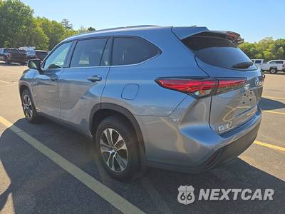 2022 Toyota Highlander XLE - zdjęcie 6 z 27 - miniatura