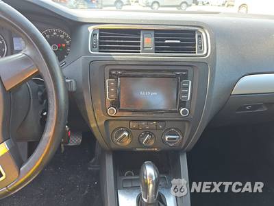 2013 Volkswagen Jetta SE Sedan w/Convenience & Sunroof - zdjęcie 11 z 40 - miniatura
