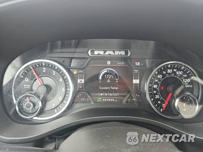 2023 Ram 1500 Laramie Crew Cab Short Bed - zdjęcie 12 z 24 - miniatura