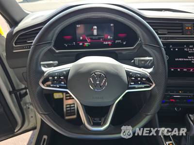 2023 Volkswagen Tiguan SE R-Line Black - zdjęcie 10 z 23 - miniatura