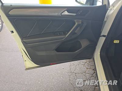 2023 Volkswagen Tiguan SE - zdjęcie 9 z 42 - miniatura