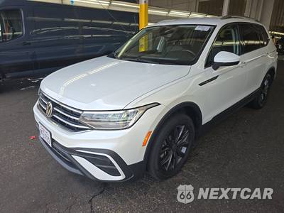 2023 Volkswagen Tiguan SE - zdjęcie 1 z 42 - miniatura