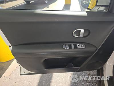 2024 Hyundai IONIQ 5 SEL - zdjęcie 9 z 37 - miniatura