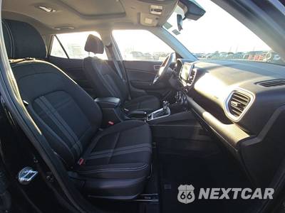 2024 Hyundai Venue SEL - zdjęcie 8 z 26 - miniatura