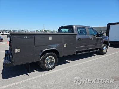 2018 Ford Super Duty F-350 Cab Chassis XL Crew Cab DRW - zdjęcie 4 z 33 - miniatura