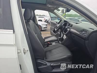 2022 Volkswagen Tiguan 2.0T SE - zdjęcie 8 z 39 - miniatura