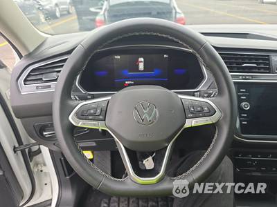 2022 Volkswagen Tiguan 2.0T SE - zdjęcie 10 z 39 - miniatura