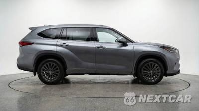 2025 Toyota Highlander XSE - zdjęcie 8 z 12 - miniatura