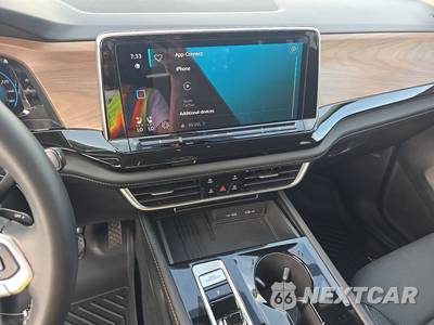 2025 Volkswagen Atlas 2.0T SE w/Technology - zdjęcie 11 z 24 - miniatura