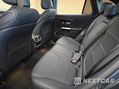 2025 Mercedes-Benz GLC 300 4MATIC - zdjęcie 13 z 19 - miniatura