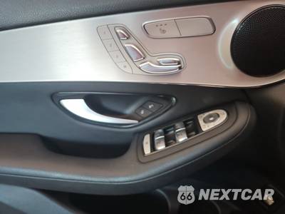 2019 Mercedes-Benz GLC 300 4MATIC - zdjęcie 18 z 19 - miniatura
