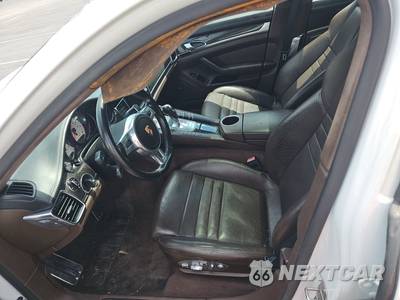 2015 Porsche Panamera GTS - zdjęcie 13 z 48 - miniatura