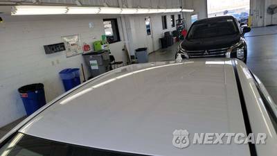 2022 Toyota Camry Hybrid LE - zdjęcie 17 z 33 - miniatura
