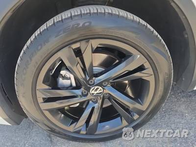 2023 Volkswagen Tiguan SE R-Line Black - zdjęcie 8 z 22 - miniatura