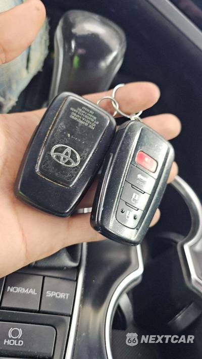2018 Toyota Camry XSE - zdjęcie 17 z 24 - miniatura