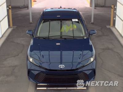 2026 Toyota Camry LE - zdjęcie 2 z 16 - miniatura