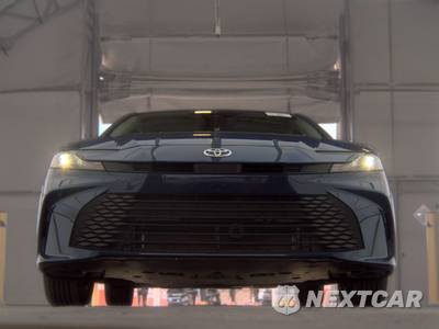 2026 Toyota Camry LE - zdjęcie 3 z 16 - miniatura