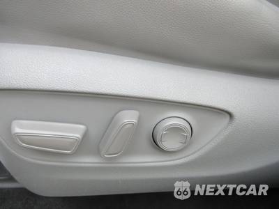 2021 Toyota Highlander Hybrid XLE - zdjęcie 35 z 49 - miniatura