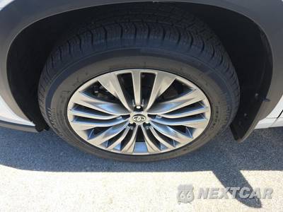 2021 Toyota Highlander Hybrid Platinum - zdjęcie 8 z 29 - miniatura