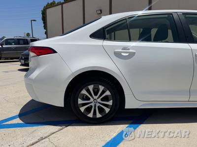 2021 Toyota Corolla Hybrid LE Sedan - zdjęcie 7 z 42 - miniatura