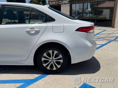 2021 Toyota Corolla Hybrid LE Sedan - zdjęcie 11 z 42 - miniatura