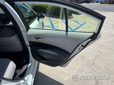 2021 Toyota Corolla Hybrid LE Sedan - zdjęcie 16 z 42 - miniatura