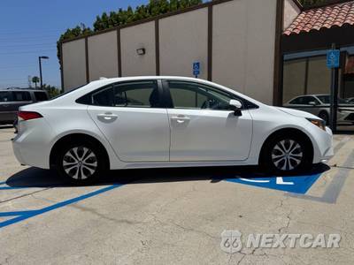 2021 Toyota Corolla Hybrid LE Sedan - zdjęcie 8 z 42 - miniatura